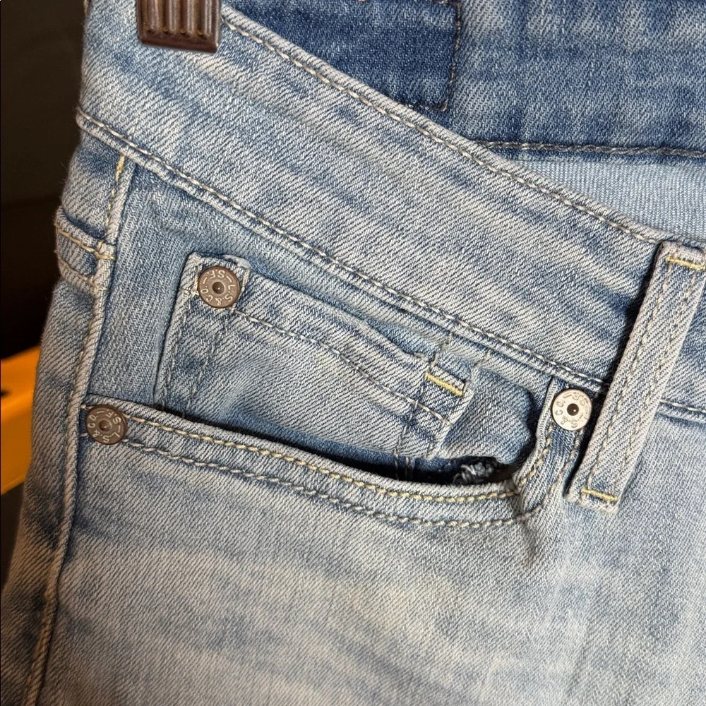 Signature by Levi Strauss & Co. Women's Mid Rise Slim Cuffed Jeans Size 4 / 27 - Picture 7 of 15